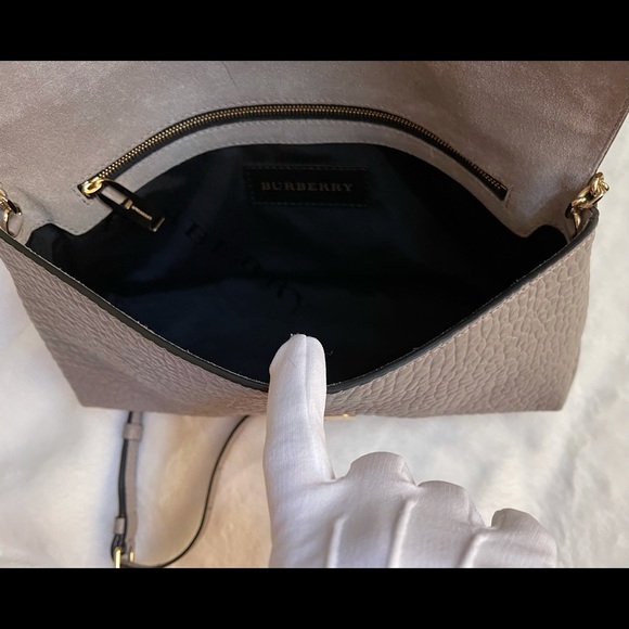👛SALE!! “BURBERRY” 💯% Authentic Clutch/Shoulder Bag - Picture 5 of 8